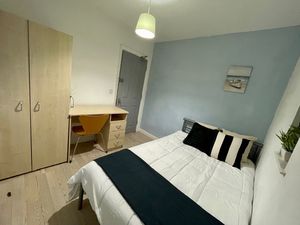 Photo 16- click for photo gallery